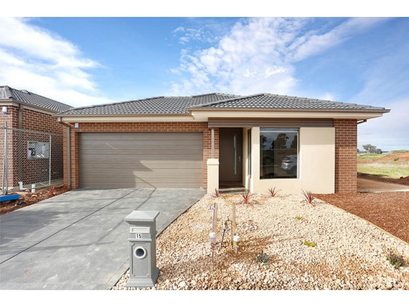 15 Parkinson Street, Melton South VIC 3338