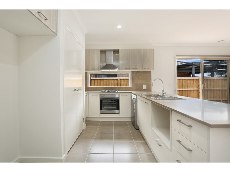 25 Allambee Street, Melton West VIC 3337