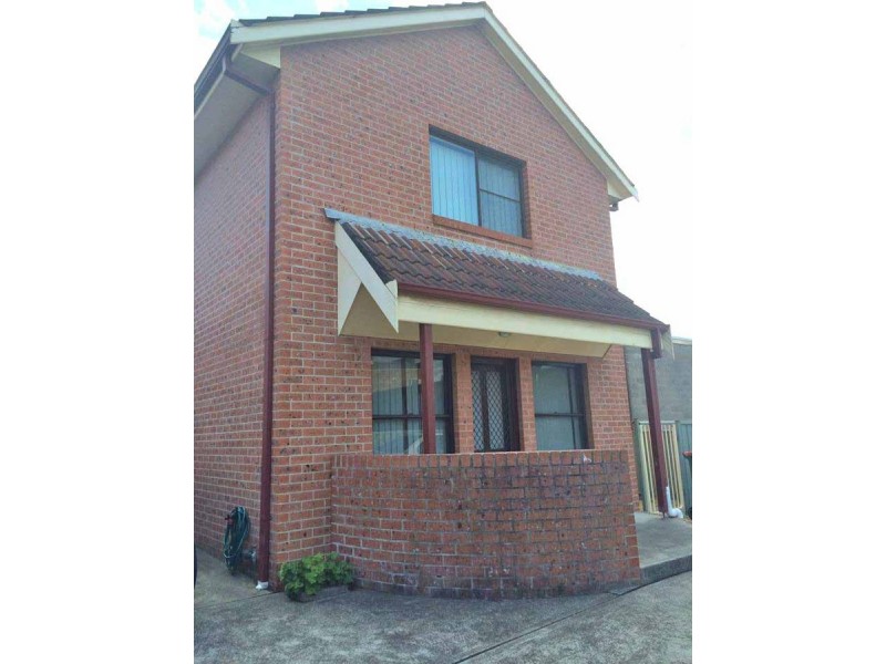 4/210 Denison Street, Hamilton NSW 2303