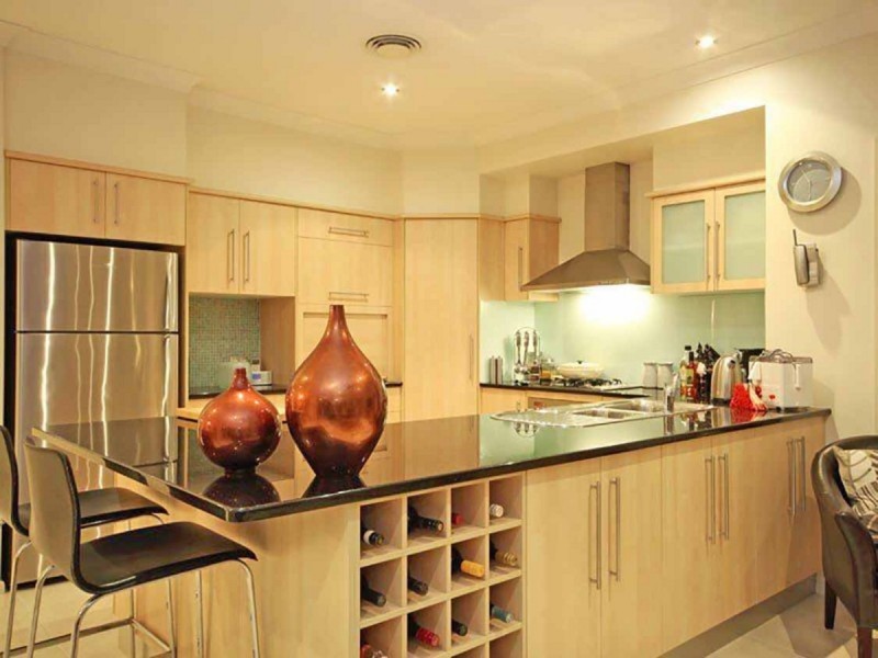 10 Volunteer Street, Newport QLD 4020