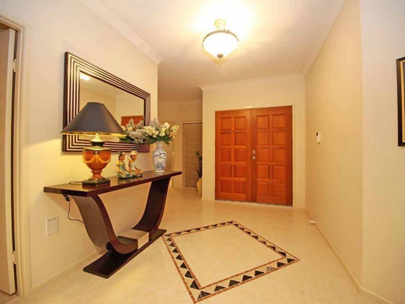 10 Volunteer Street, Newport QLD 4020