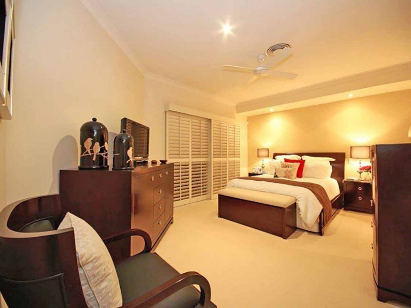 10 Volunteer Street, Newport QLD 4020