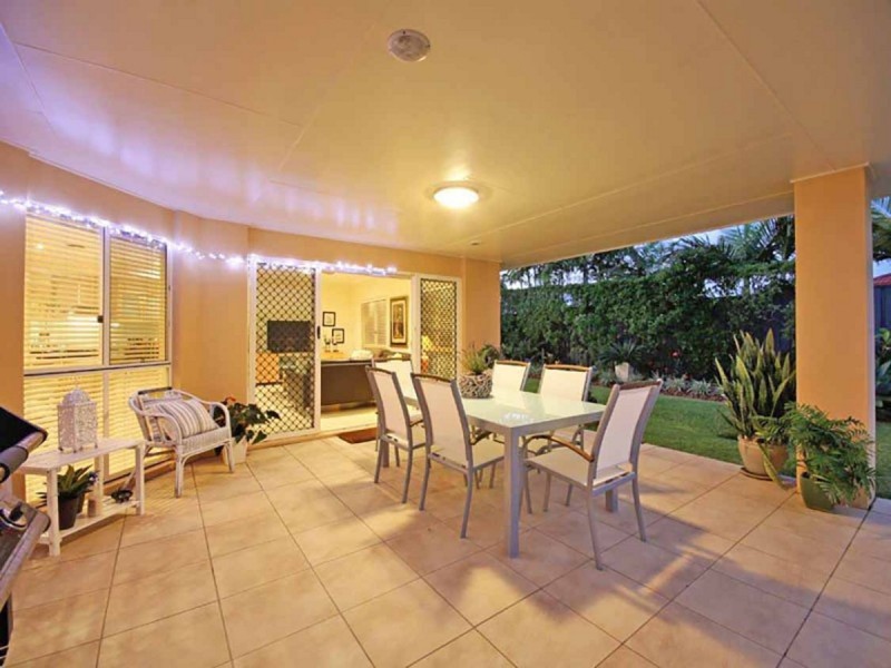 10 Volunteer Street, Newport QLD 4020