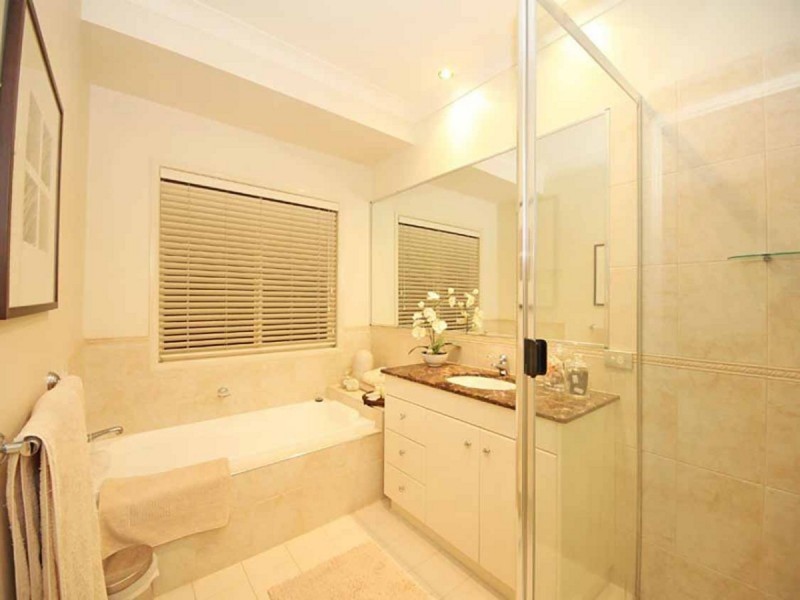 10 Volunteer Street, Newport QLD 4020