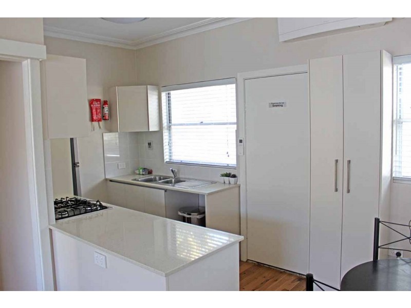 2/10 Kuranda Crescent, Kotara NSW 2289