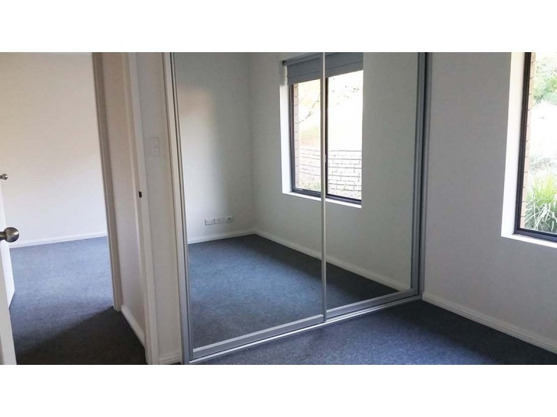1 Curtis Court, Happy Valley SA 5159