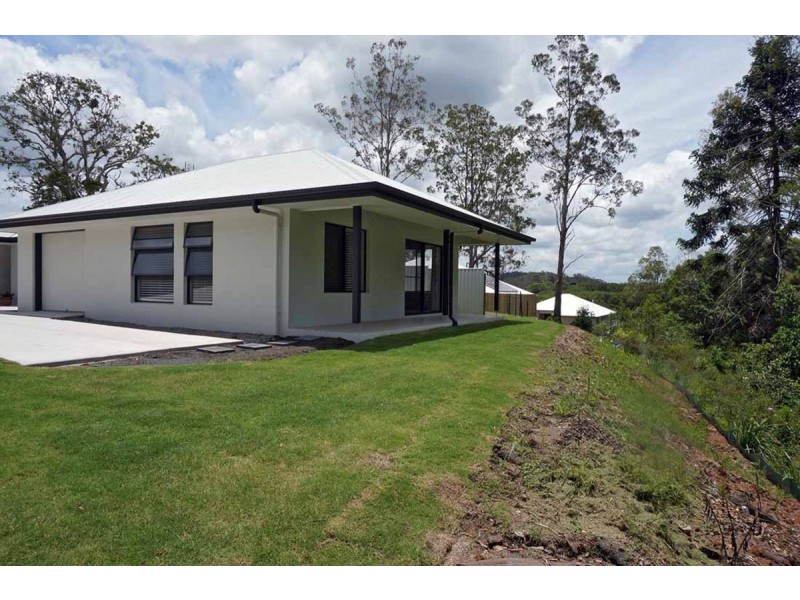7 Betsy Way, Nambour QLD 4560