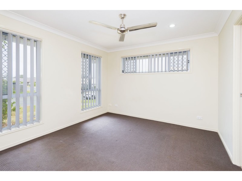 21 Azure Way, Coomera QLD 4209