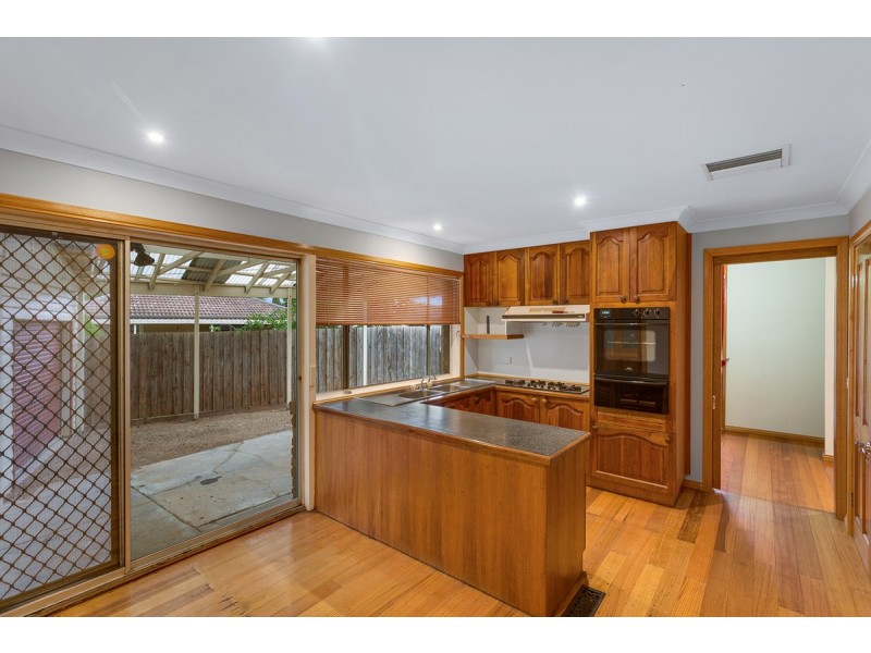 22 Rathdowne Circuit, Melton West VIC 3337