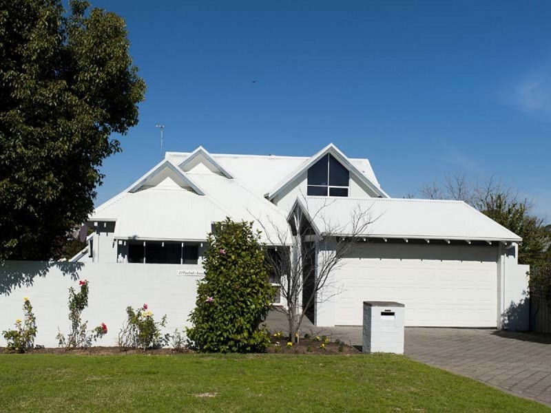 23 Central Avenue, Mount Pleasant WA 6153