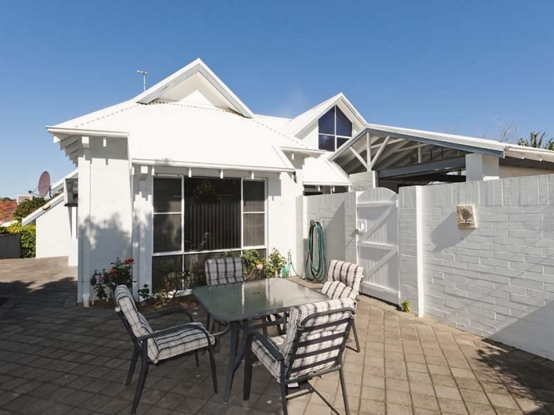 23 Central Avenue, Mount Pleasant WA 6153