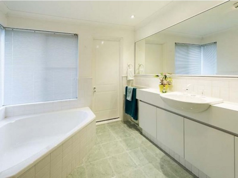 23 Central Avenue, Mount Pleasant WA 6153