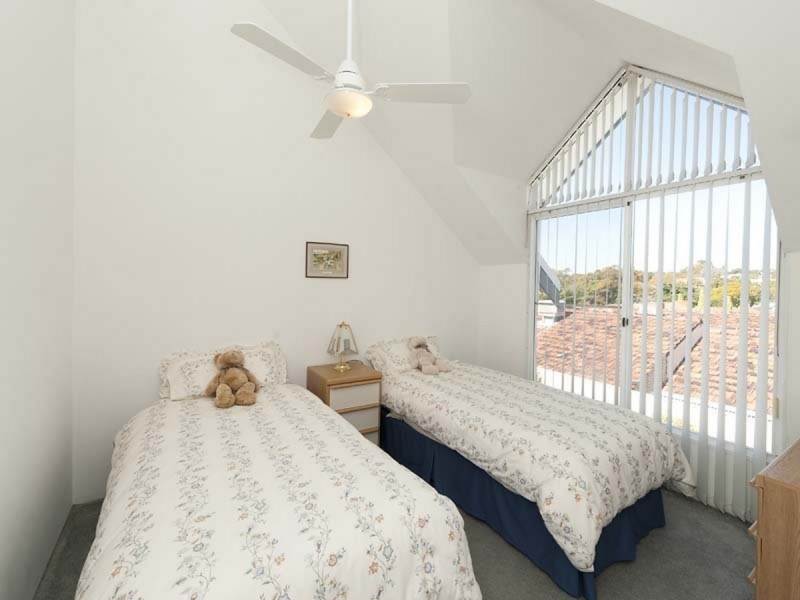 23 Central Avenue, Mount Pleasant WA 6153