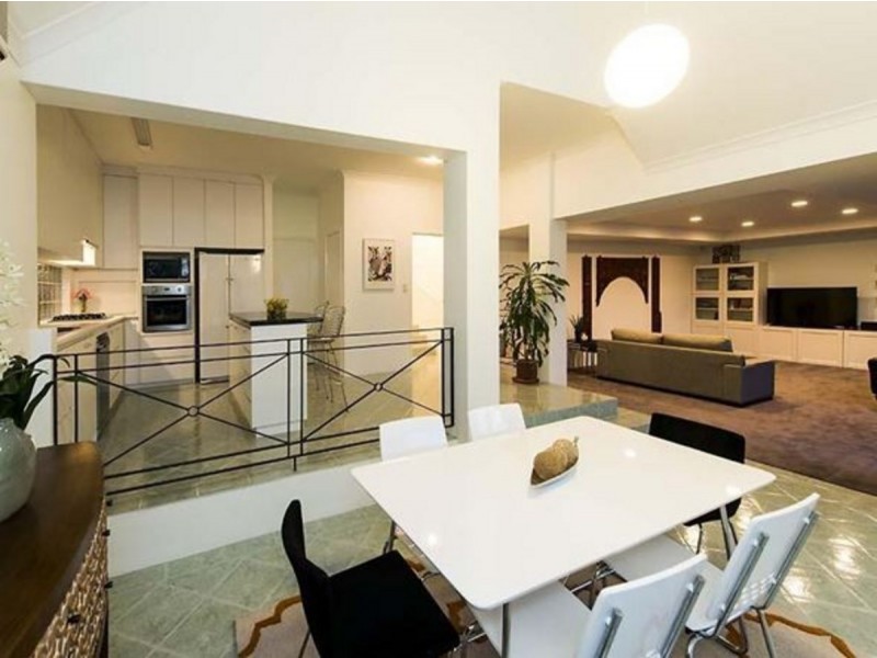 23 Central Avenue, Mount Pleasant WA 6153