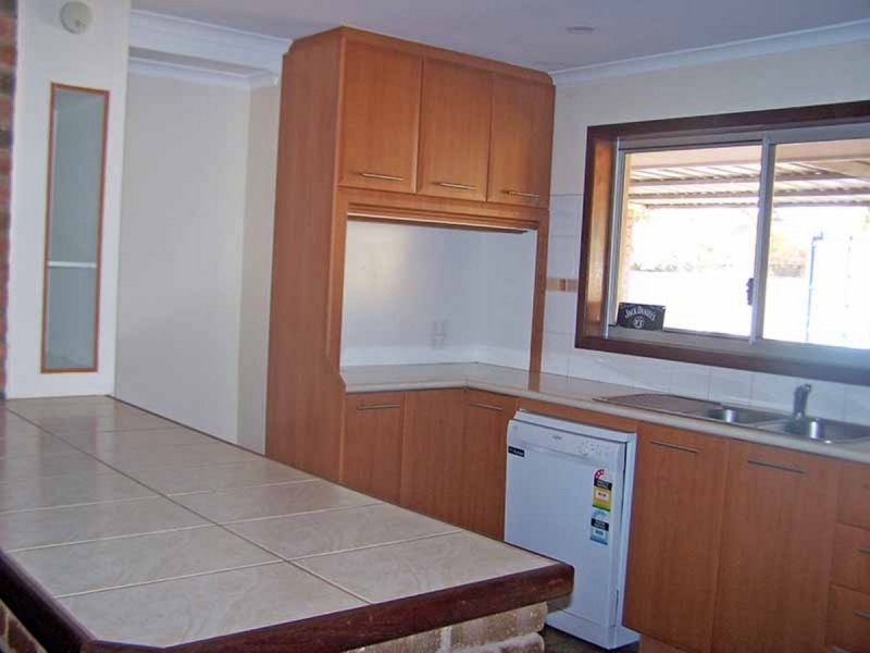 17 Elliott Cresent, Dampier WA 6713