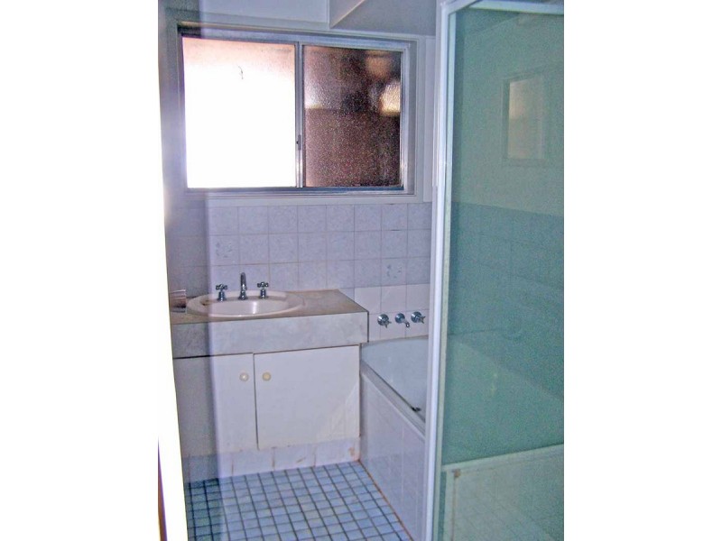 17 Elliott Cresent, Dampier WA 6713