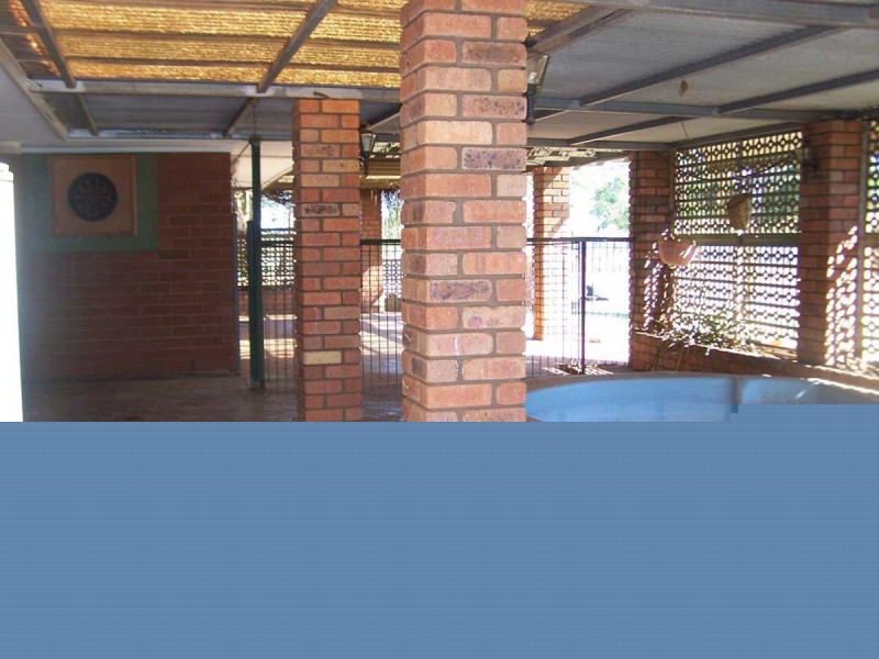 17 Elliott Cresent, Dampier WA 6713