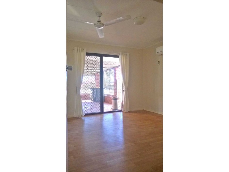 17 Elliott Cresent, Dampier WA 6713