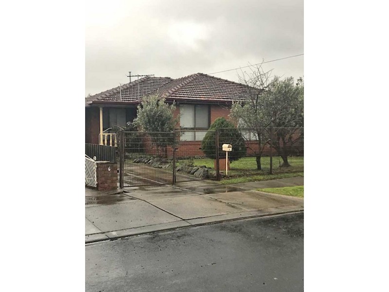 4 Chetwyn Drive, Kings Park VIC 3021