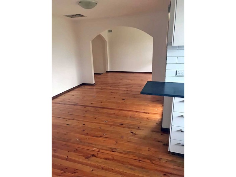 4 Chetwyn Drive, Kings Park VIC 3021