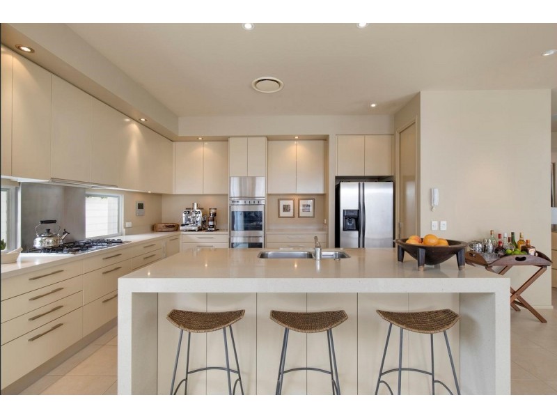 104 Shorehaven Drive, Noosaville QLD 4566