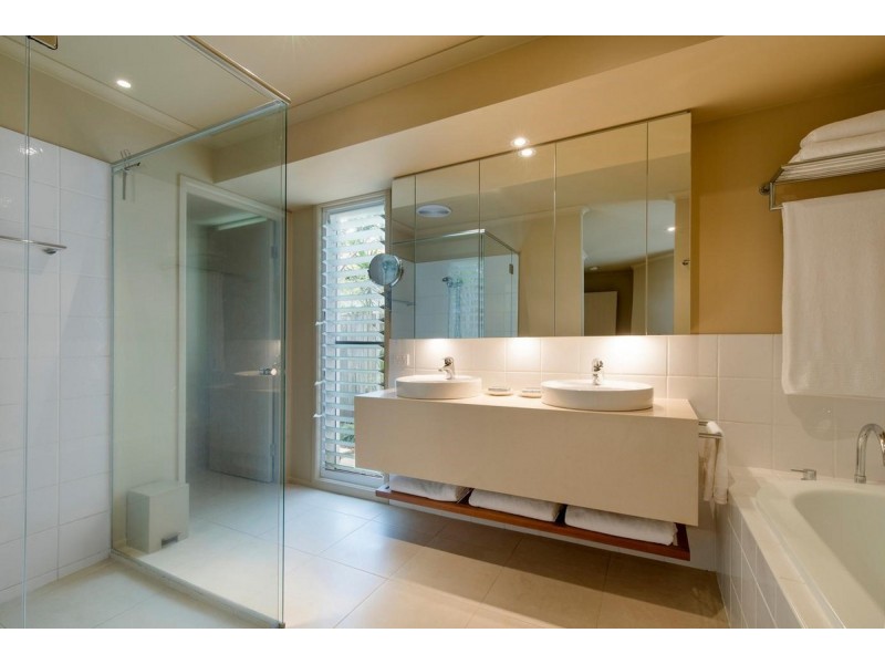 104 Shorehaven Drive, Noosaville QLD 4566