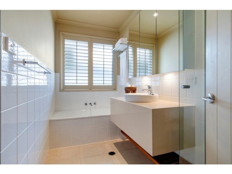 104 Shorehaven Drive, Noosaville QLD 4566