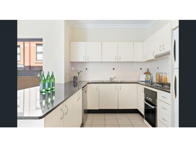 2/72 Marsden Street, Parramatta NSW 2150