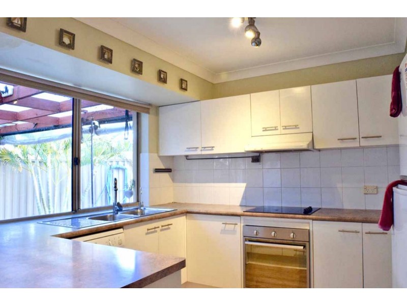 16/191 Greenacre Drive, Arundel QLD 4214