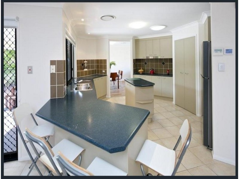 4 Lidgard Street, Thornlands QLD 4164