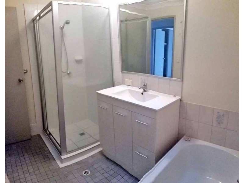 206/641 Pine Ridge Road, Biggera Waters QLD 4216