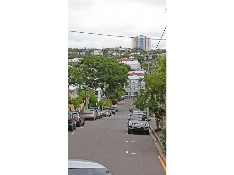 2/1 Peterson Street, Woolloongabba QLD 4102