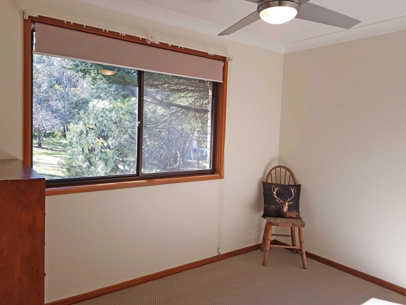 121 Waratah Road, Wentworth Falls NSW 2782