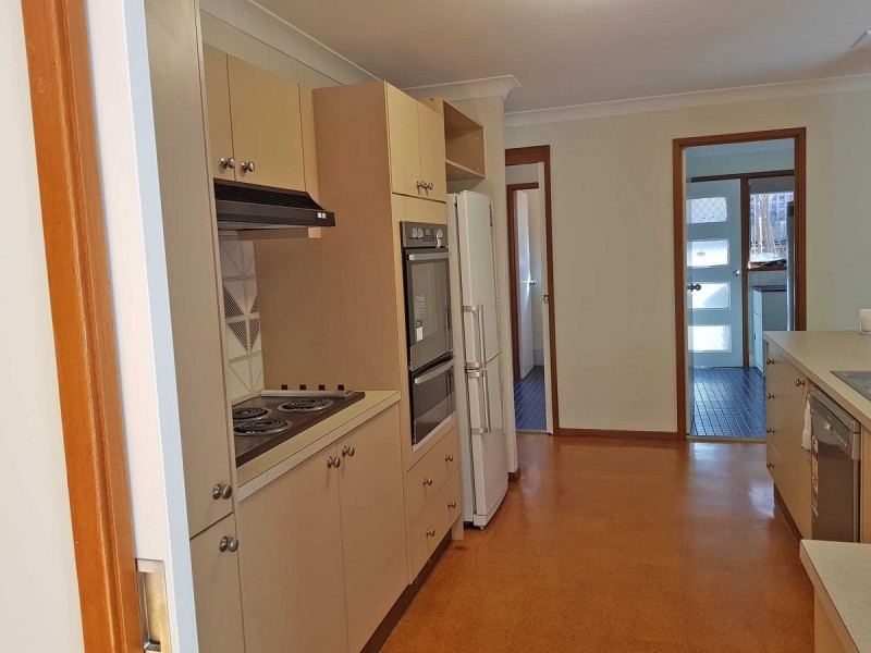 121 Waratah Road, Wentworth Falls NSW 2782