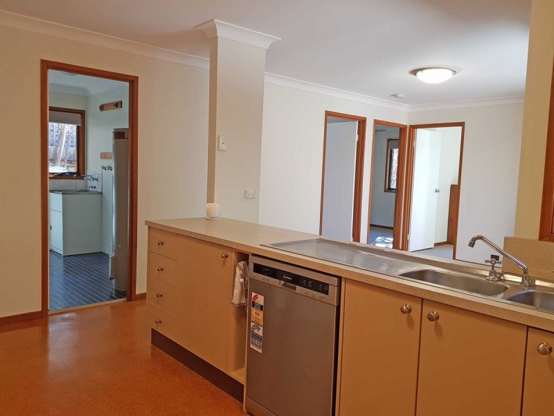 121 Waratah Road, Wentworth Falls NSW 2782