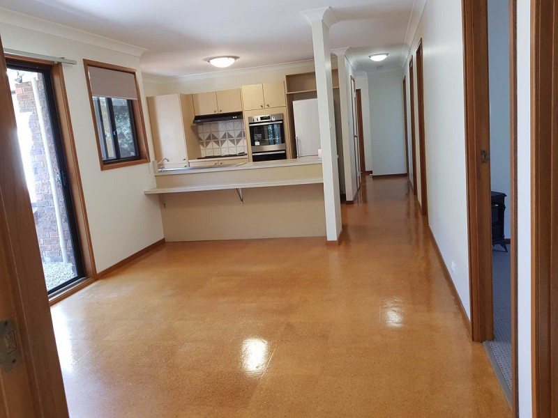 121 Waratah Road, Wentworth Falls NSW 2782