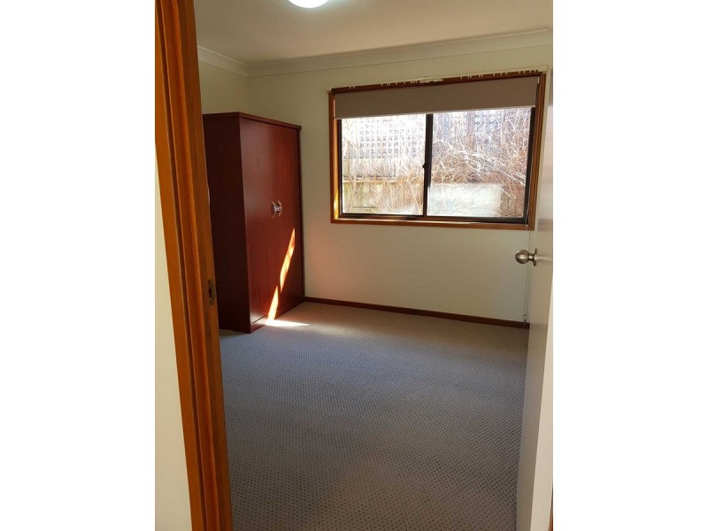 121 Waratah Road, Wentworth Falls NSW 2782