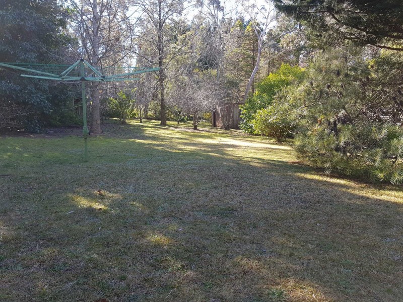 121 Waratah Road, Wentworth Falls NSW 2782