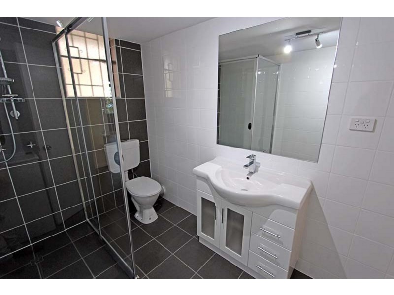 2/108 River Terrace, Kangaroo Point QLD 4169