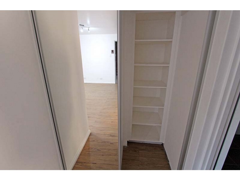 2/108 River Terrace, Kangaroo Point QLD 4169