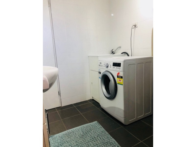 2/108 River Terrace, Kangaroo Point QLD 4169