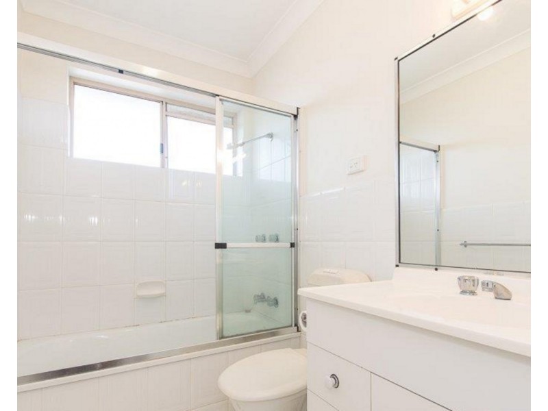 4/135 Miller Street, Chermside QLD 4032