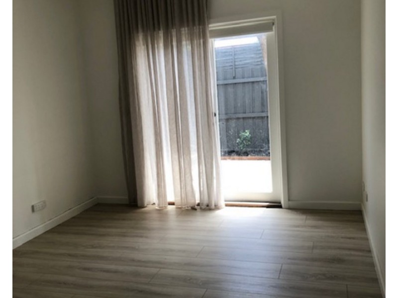 2/312 Aberdeen Street, Manifold Heights VIC 3218