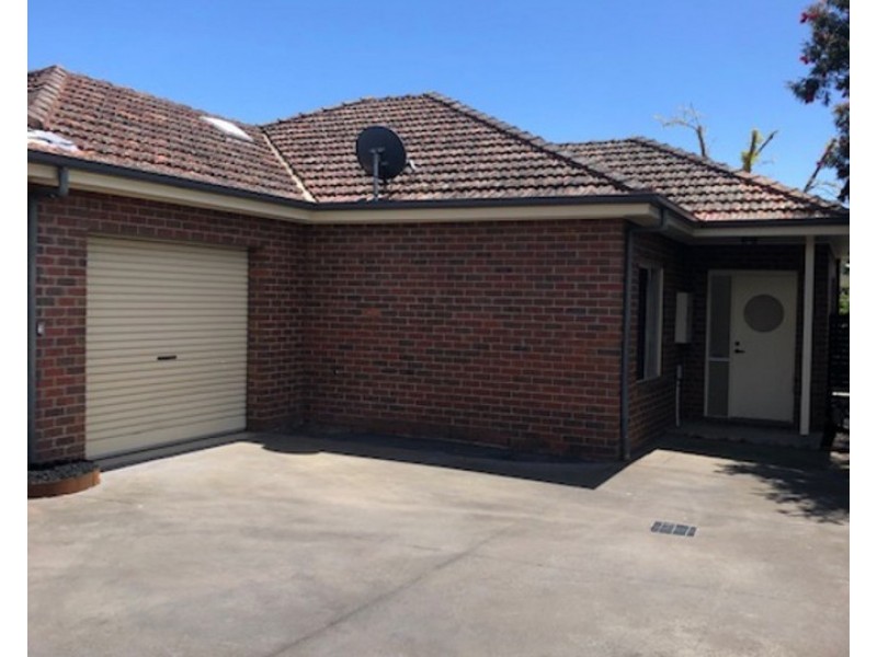 2/312 Aberdeen Street, Manifold Heights VIC 3218