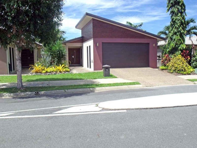 7B Chystanthus Street, Trinity Park QLD 4879