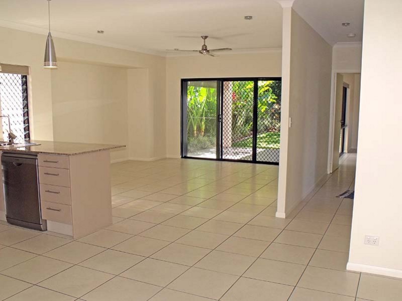 7B Chystanthus Street, Trinity Park QLD 4879