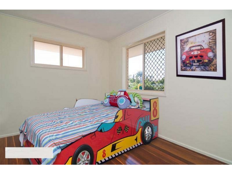 8 Bart Street, Rochedale South QLD 4123