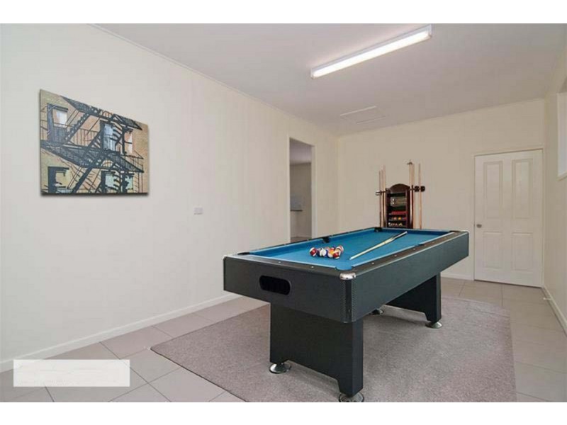 8 Bart Street, Rochedale South QLD 4123