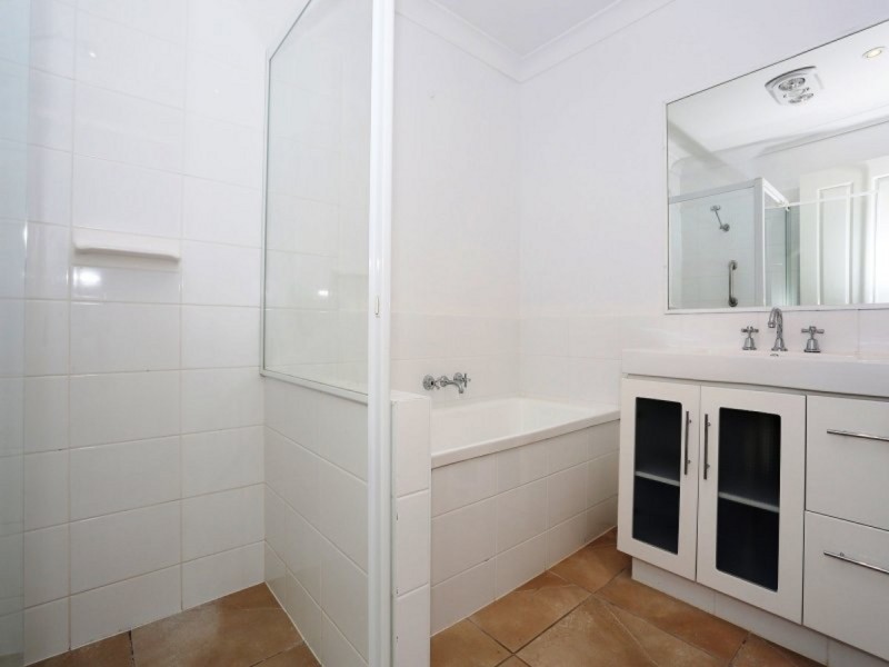 8/70 Ridgevale Drive, Helensvale QLD 4212