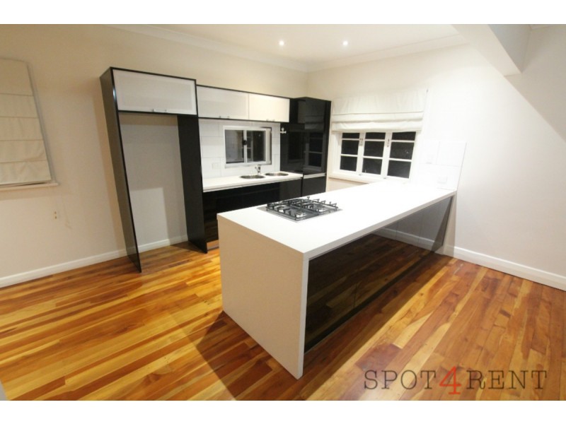 1013 Wynnum Road, Cannon Hill QLD 4170